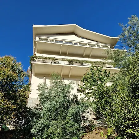 Garden & View Apartment La Spezia