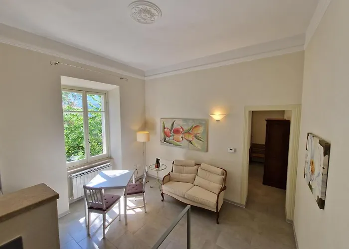 Garden & View Апартаменты *